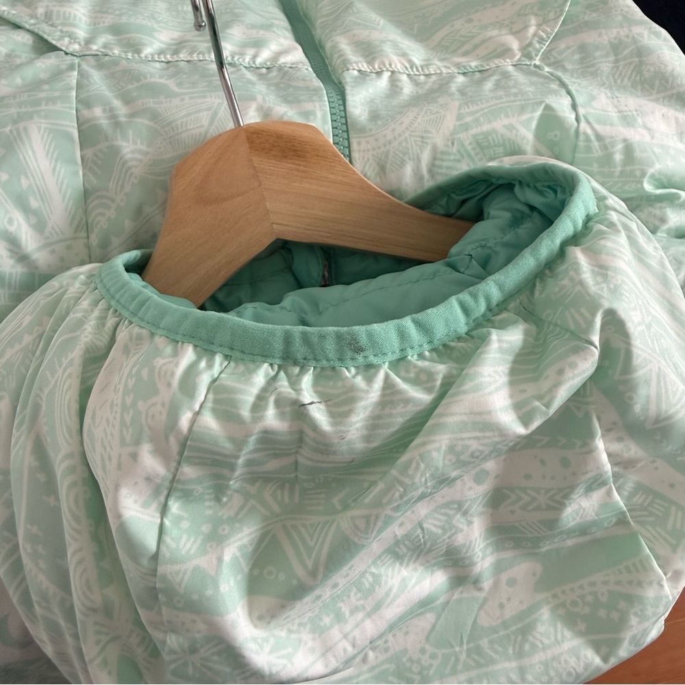 Patagonia Girls Reversible Down Sweater - Picture 9 of 11
